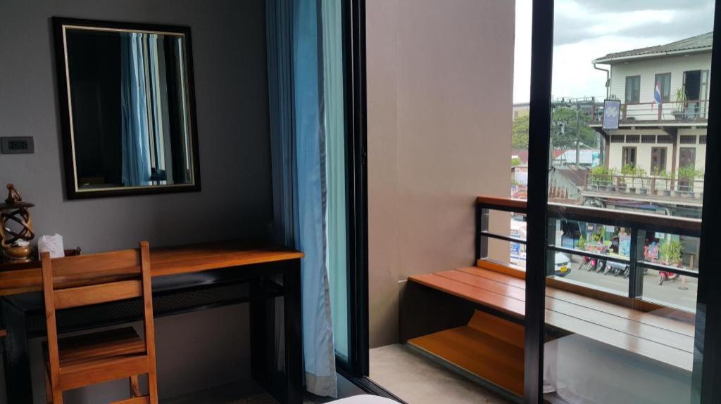 ชมตรัง Hotel ภายนอก รูปภาพ
