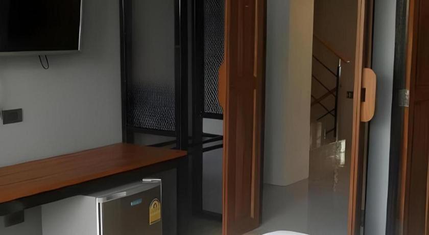 ชมตรัง Hotel ภายนอก รูปภาพ