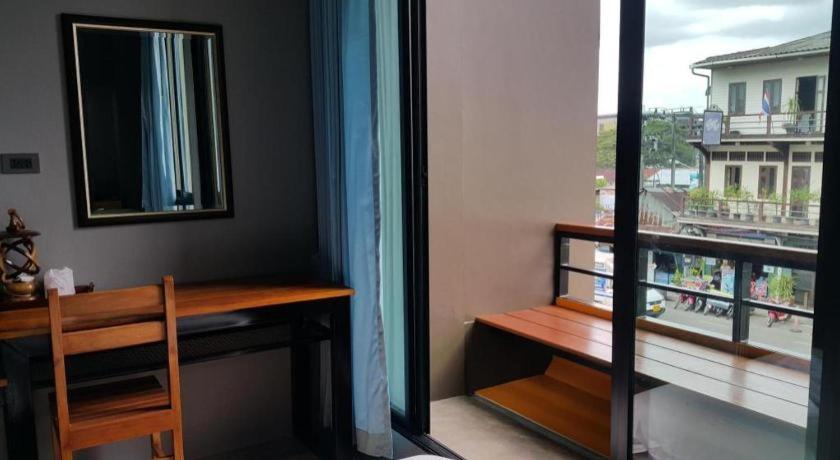 ชมตรัง Hotel ภายนอก รูปภาพ